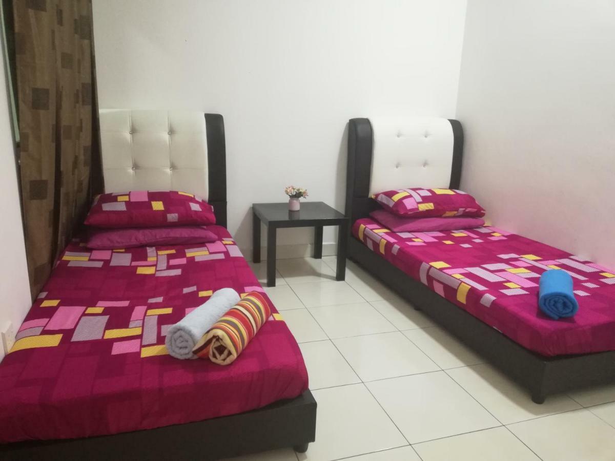 Homestay Semenyih 3 Bedroom Apartment By Kasyaf Buitenkant foto